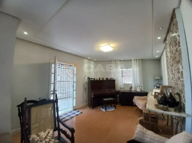 Casa Linear de 3 Quartos com Suíte e Piscina em Parque Residencial Mestre Álvaro