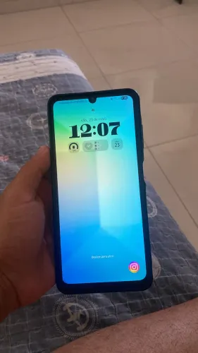 VENDA-SE CELULAR SEMI-NOVO