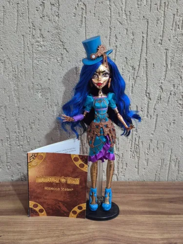 Boneca Monster High Robecca Steam SDCC