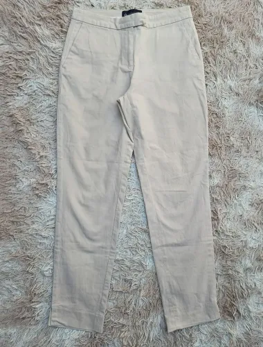Calça em tecido a/k urban Tam 38 (estica).