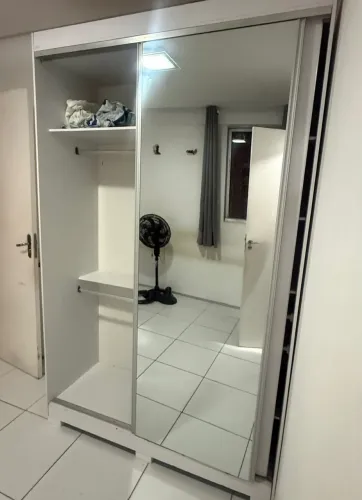 VENDO GUARDA-ROUPA BARTIRA AMÉRICA COM ESPELHO