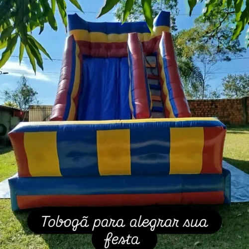 Tobogã grande