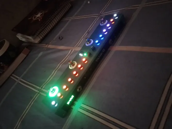 Pedaleira de Guitarra Tank G