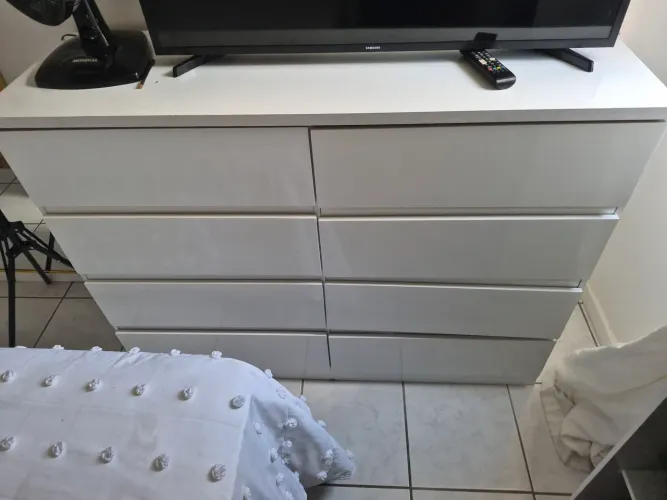 Comoda 8 Gavetas Branco 1,36 Largura