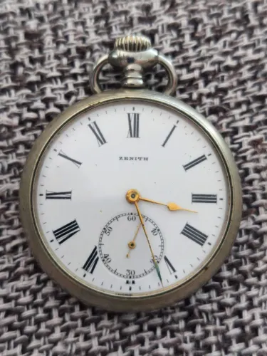 Relógio de bolso ZENITH - Mostrador em Porcelana.