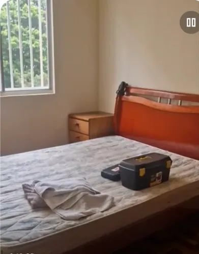 Cama de madeira 1,60 x 2,00