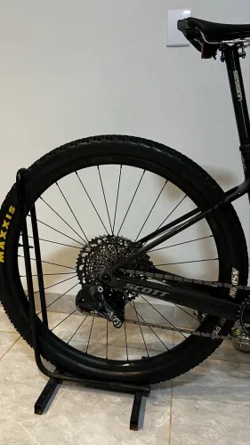 Roda Quest Q30 SL em carbono