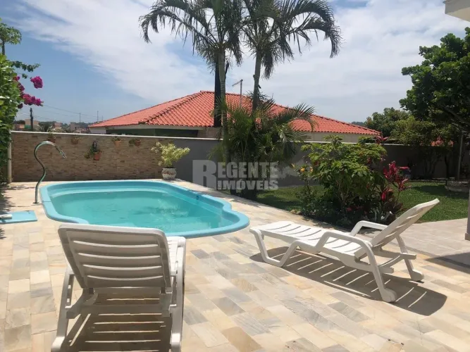 Casa à venda no bairro Ingleses do Rio Vermelho em Florianópolis