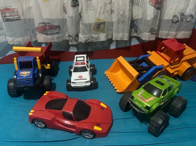 Carrinhos de brinquedo