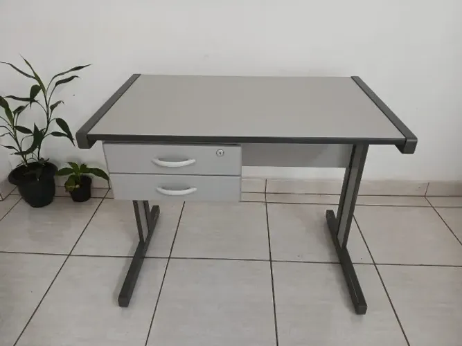 Mesa para escritório