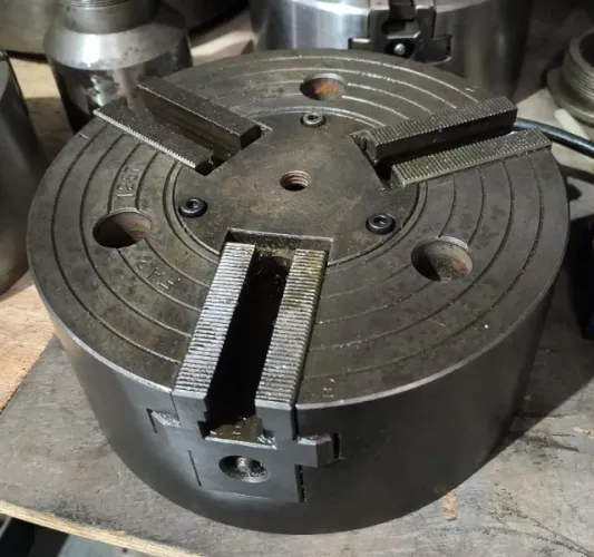 Placa 3 castanhas 8 polegadas  200 mm automática com  acionamento Hidráulico ou Pneumátic