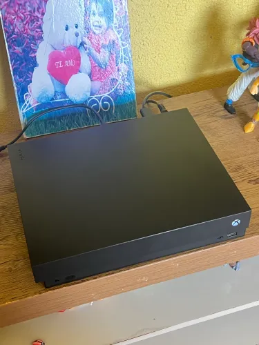 Xbox One X 
