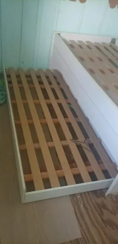 Cama solteirão com auxiliar