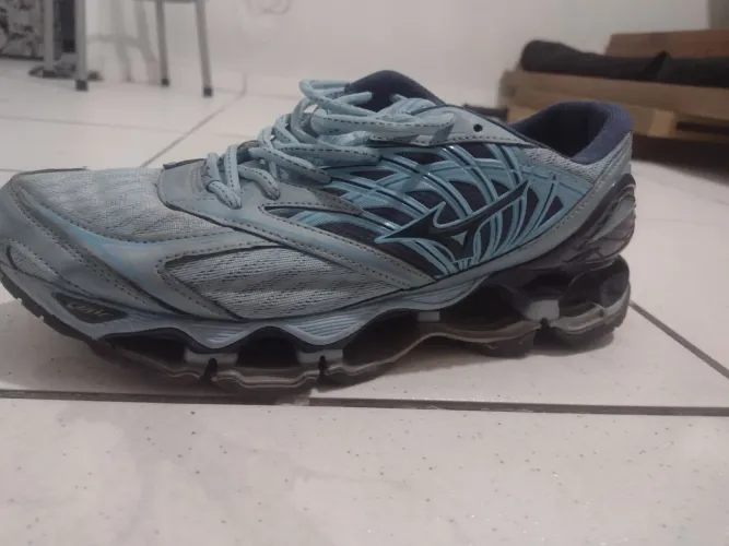 Tênis Mizuno pro 8