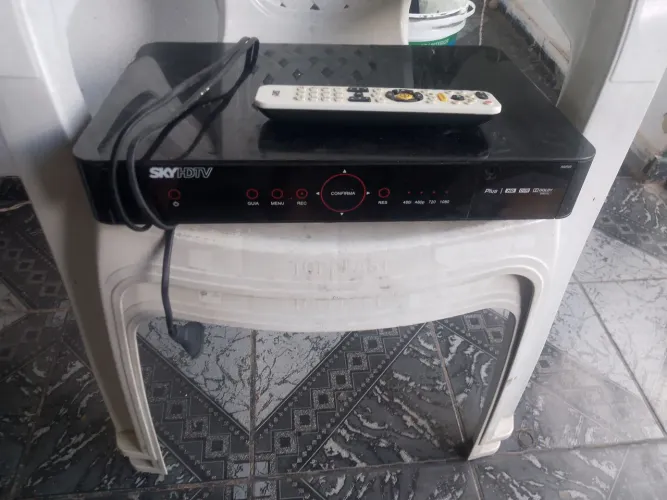VENDA DE APARELHO SKY HDTV SEMINOVO COM CONTROLE