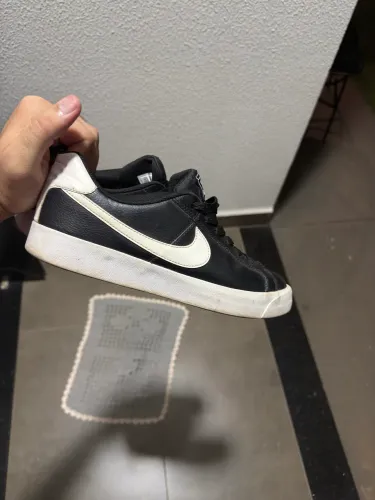 Tênis Nike Court Royale 2