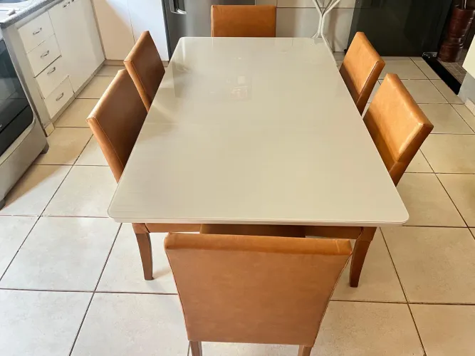 Mesa nova de madeira 
