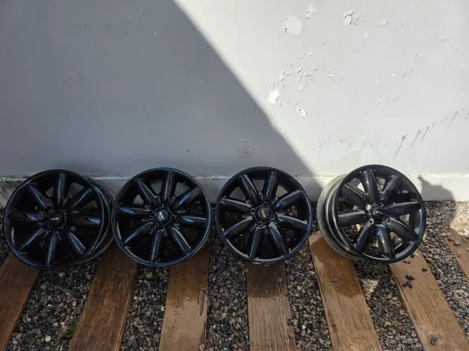 Roda aro 17 furação 4x100