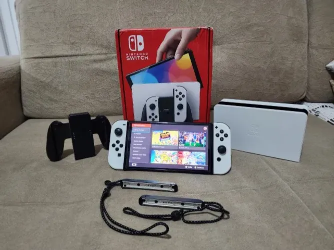 Nintendo Switch OLED 64GB + Cartão 128GB + Acessórios