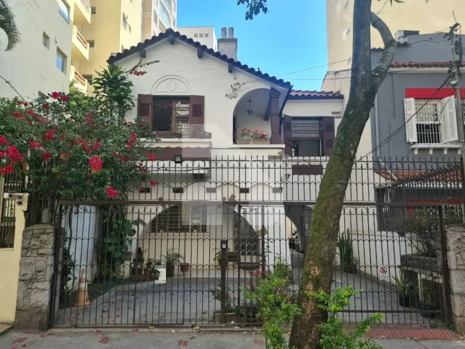 Casa residencial ou comercial em Higienópolis