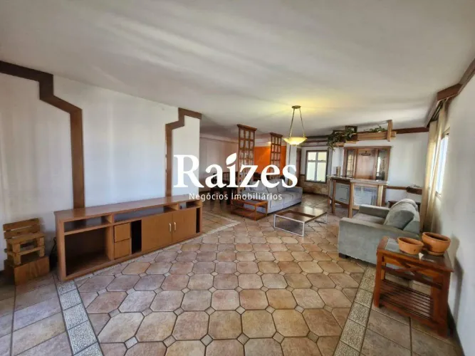 Apartamento residencial 3 quartos sendo 1 suíte no Bairro Martins com 174,94m² e 2 vagas