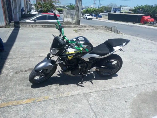 Moto MT 03 ano 2018 interessado falar no zap *06