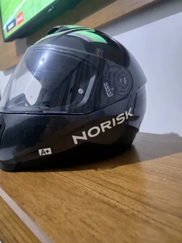 Capacete norisk razor solid titanium brilhante n°58