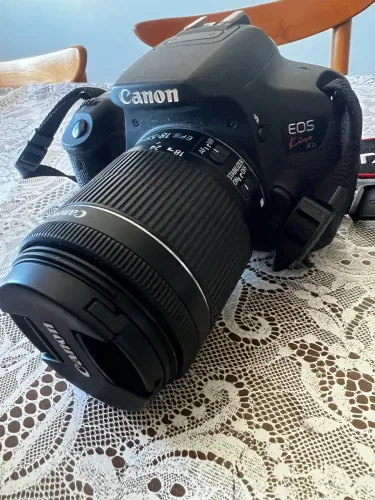 Canon EOS Kiss X7i