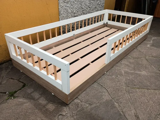 Cama montessoriana seminova!