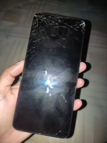 Moto g 52 *Tela trincada*