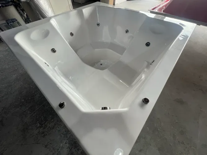 SPA Hidromassagem Mônaco 2x2 - 5 Lugares!!!!