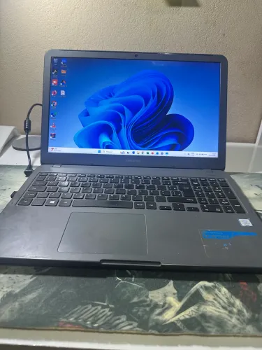 Notebook Samsung Book 350X Core i3 | 4GB RAM | 500GB 