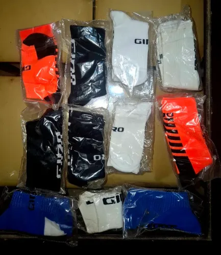11 pares de Meias ciclistas giro