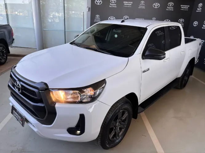Toyota Hilux CD SR 4X4 2.8 TDI Diesel Aut. 2024