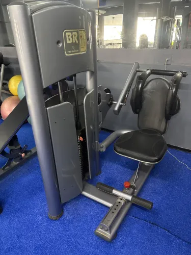 Máquina de abdominal usada