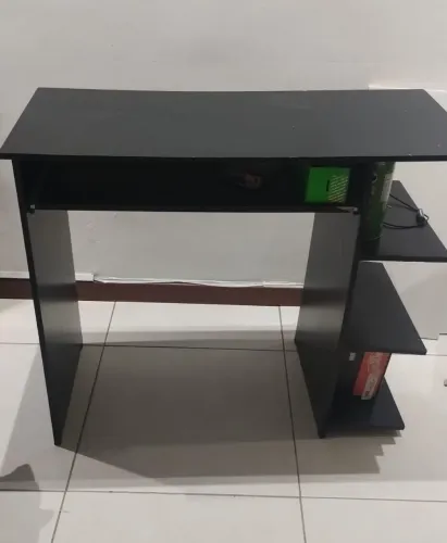 Mesa para computador ou estudo