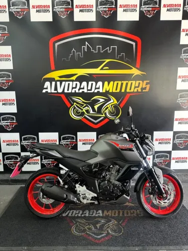 Fazer 150 Fz15 2025 4.700 km. Emplacada e com pronta entrega