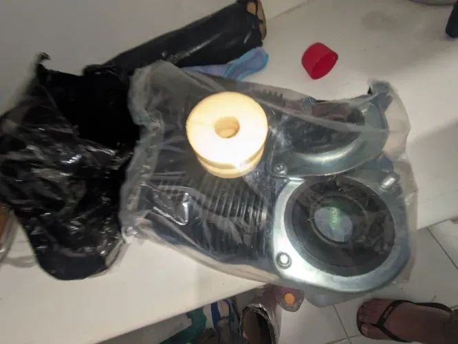 Kit do amortecedor mais batente dianteiro.  novo corsa de 96 a 2001