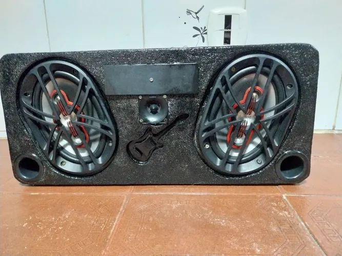 VENDO CAIXA AUTOMOTIVA 200,00