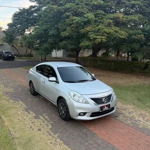 Nissan Versa SV 1.6 16V Flex Fuel 4P Mec. 2013