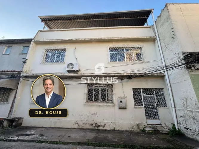 Casa Triplex com Terraço e Suíte em Vila Residencial em Madureira! M98A