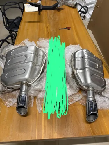 Par de Abafadores finais para jetta GLI 19/21 MUITO NOVOS !!