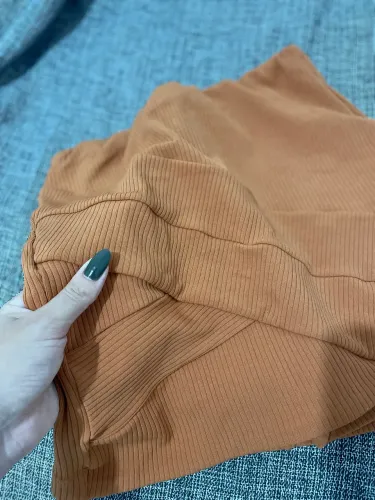 Short saia canelado