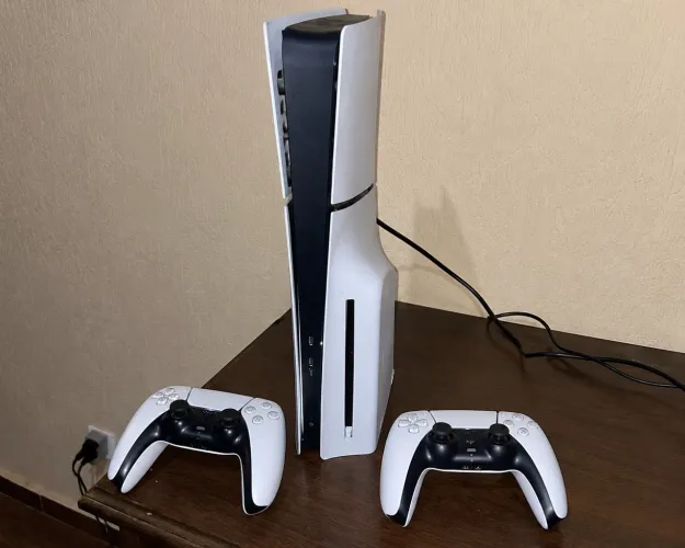 Ps5 1 tb 2 controles disco fisico