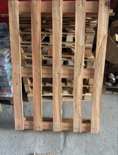 Vendo paletes descartáveis! Para retirada !