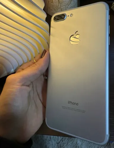 IPhone 7 Plus prata para retirada de peças (defeito)