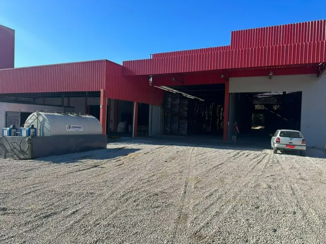 Galpão Comercial com Doca para Aluguel Anual 920M² Itapema / Porto Belo