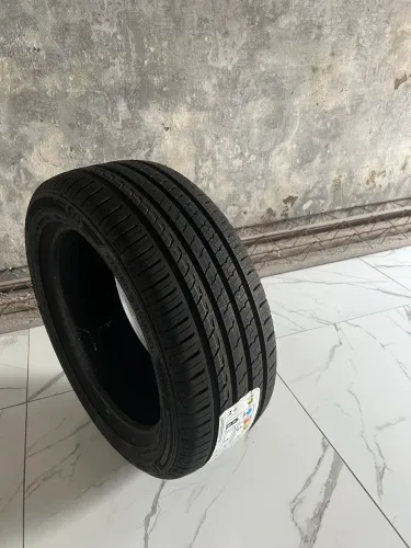 Vendo Pneu aro 17