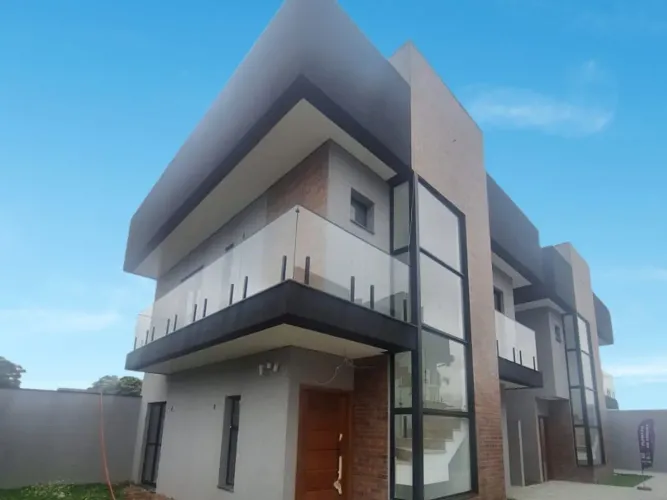 Sobrados duplex com terraço no Cajuru prontos para morar