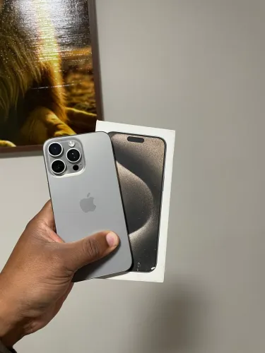 iPhone 15 pro max 256gb natural titanium todo original sem marcas de uso!